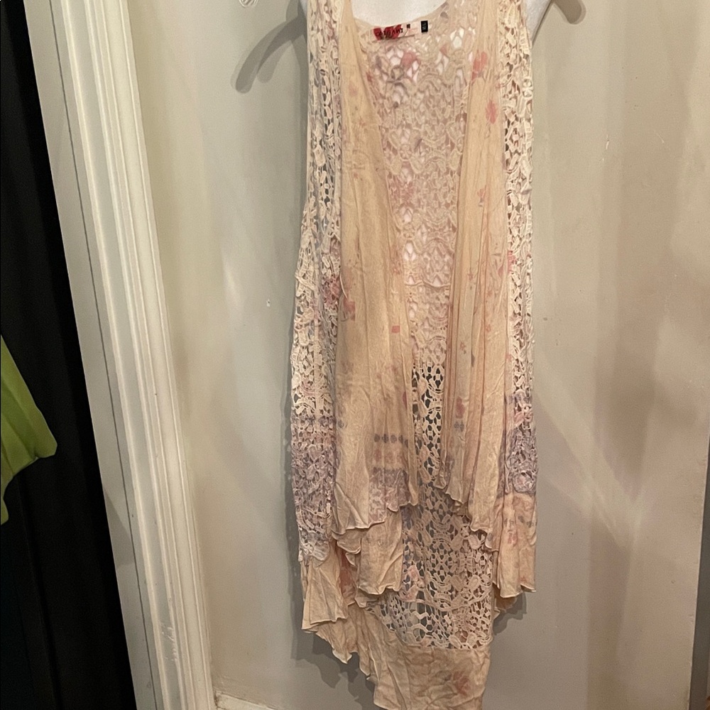 Elegant Cream Lace Women's Vest